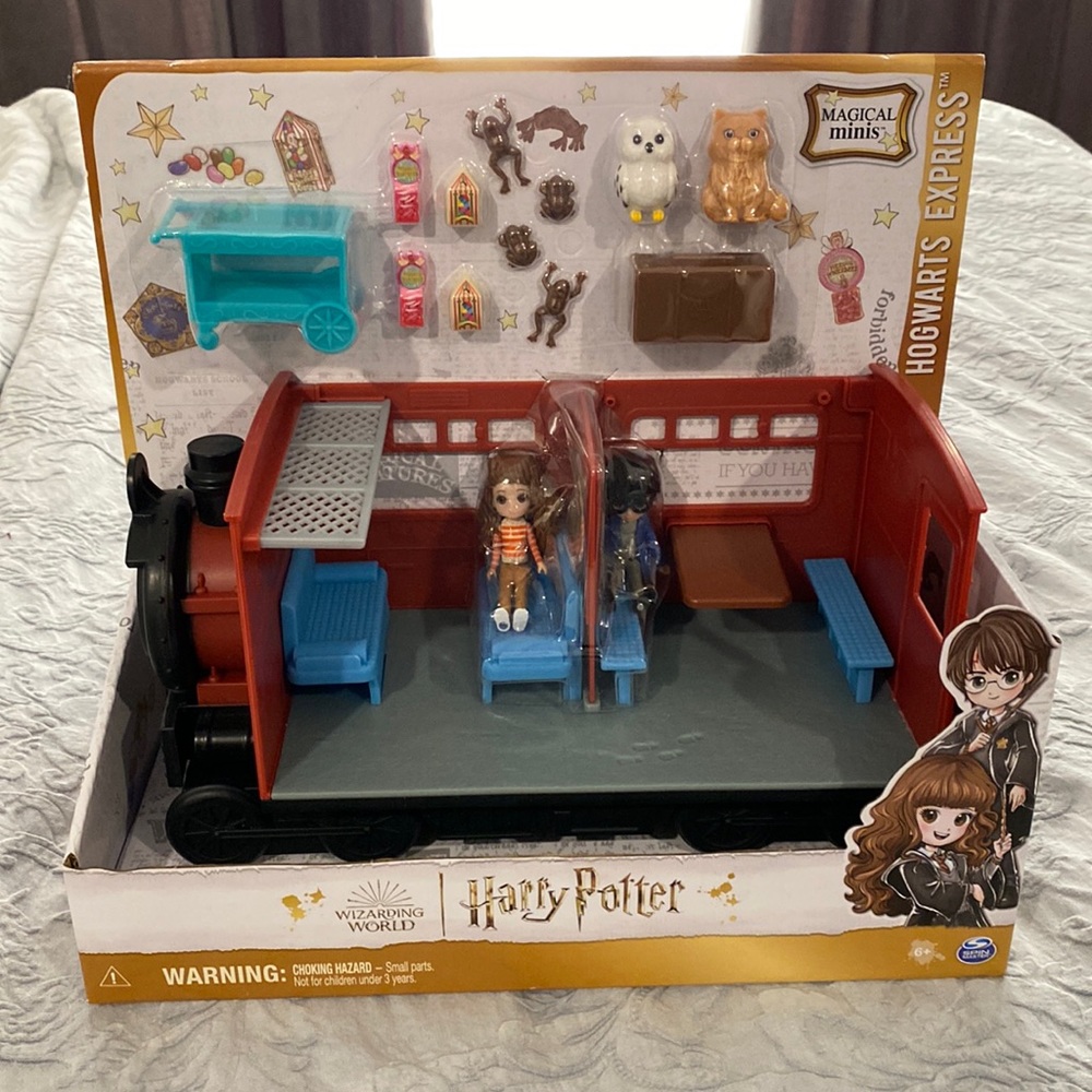 Spin master Harry Potter Hogwarts Express Magical Minis Brand New